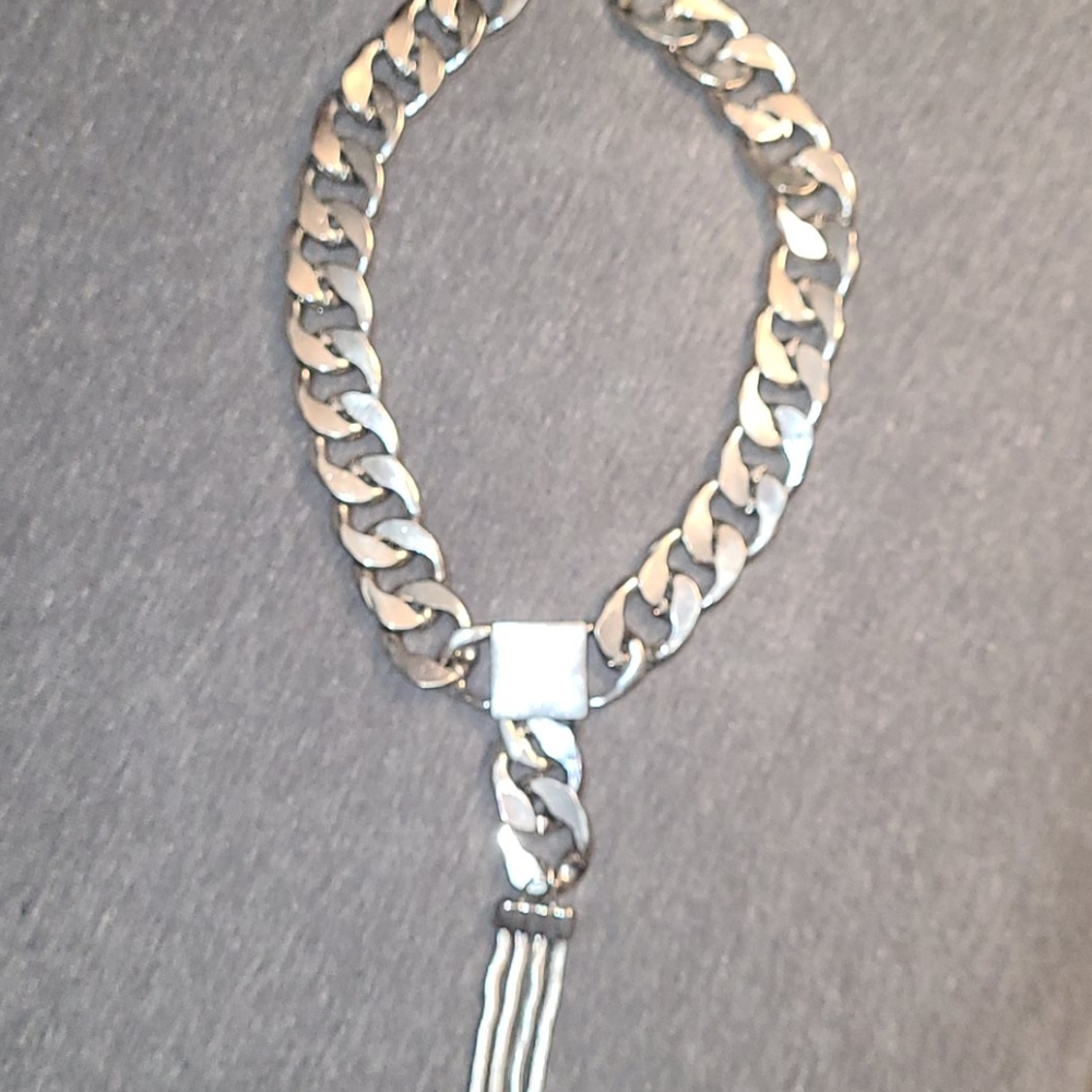 Silver tone choker with drop